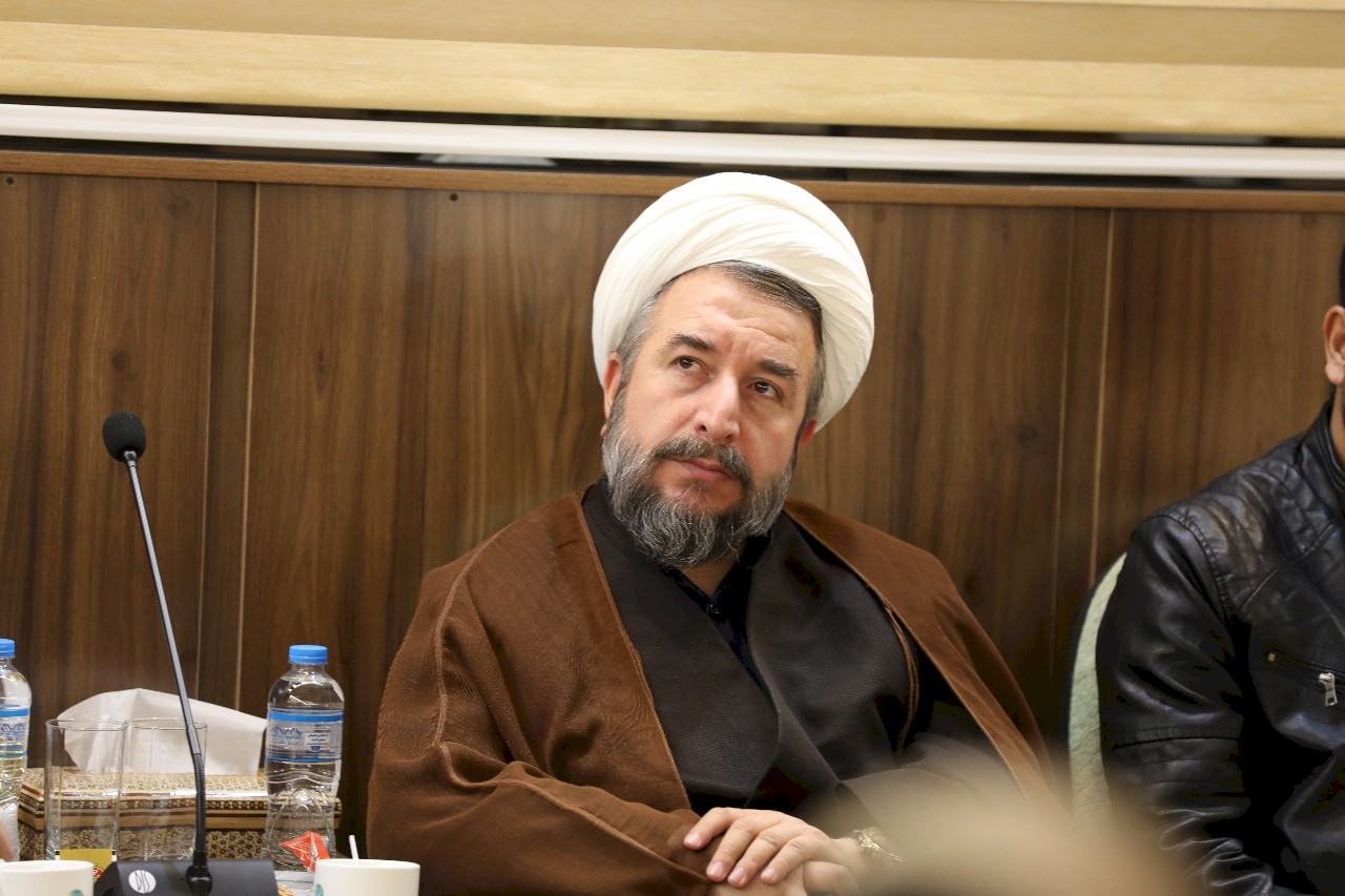 من مَشْهَد المقدَّسة مركزُ تراثِ البصرةِ  يعَزِّزُ حُضُورَ التُّراثِ فِي الْفِكْرِ الإنسانيِّ من خلالِ  نَدْوَةٍ علميَّةٍ تخصُّصيَّةٍ