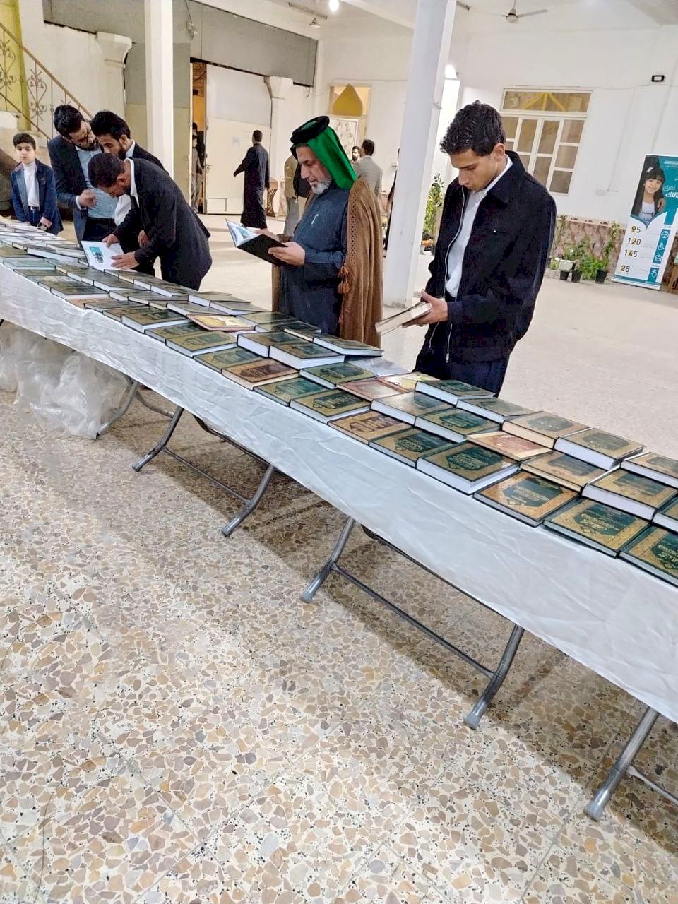 بمناسبةِ أسبوعِ ولادةِ السَّيِّدةِ الزهراء (عليها السَّلام) مركزُ تراثِ البصرةِ يشاركُ في معارضَ للكتابِ ضمنَ فعَّالياتِ المحافلِ القرآنيةِ في البصرةِ