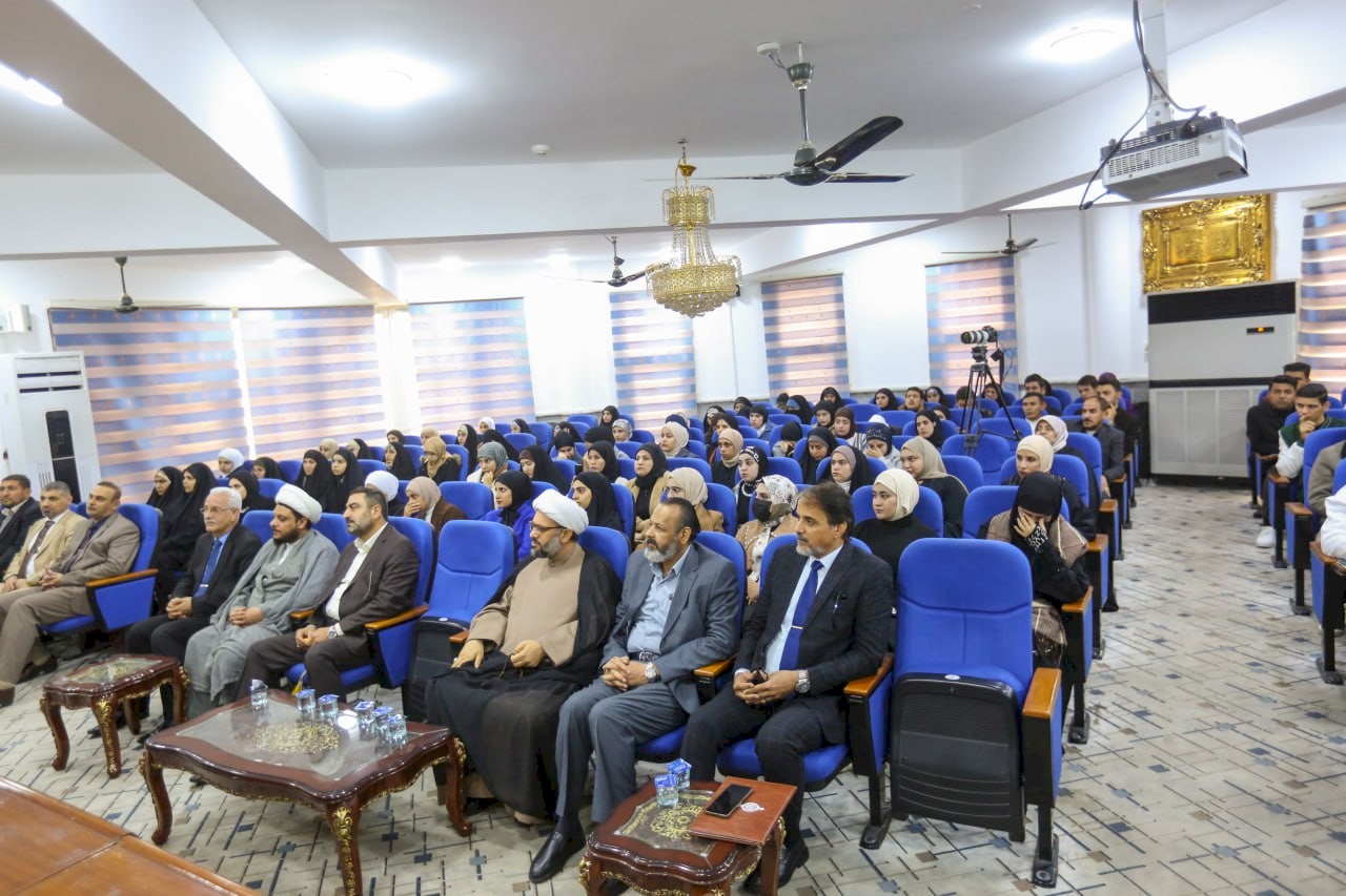 مركزُ تراثِ البصرةِ يعزِّزُ حضورَهُ العِلمي في جامعةِ بابل