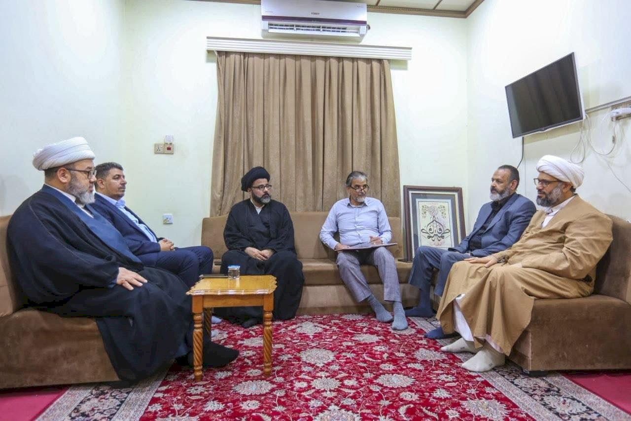 ⭕️ مستشارُ الهيأةِ العُليا لإحياءِ التّراث في العتبة العباسية المقدَّسة، سماحة الشيخ مسلم رضائي يعقد اجتماعاً في مركز تراث البصرة