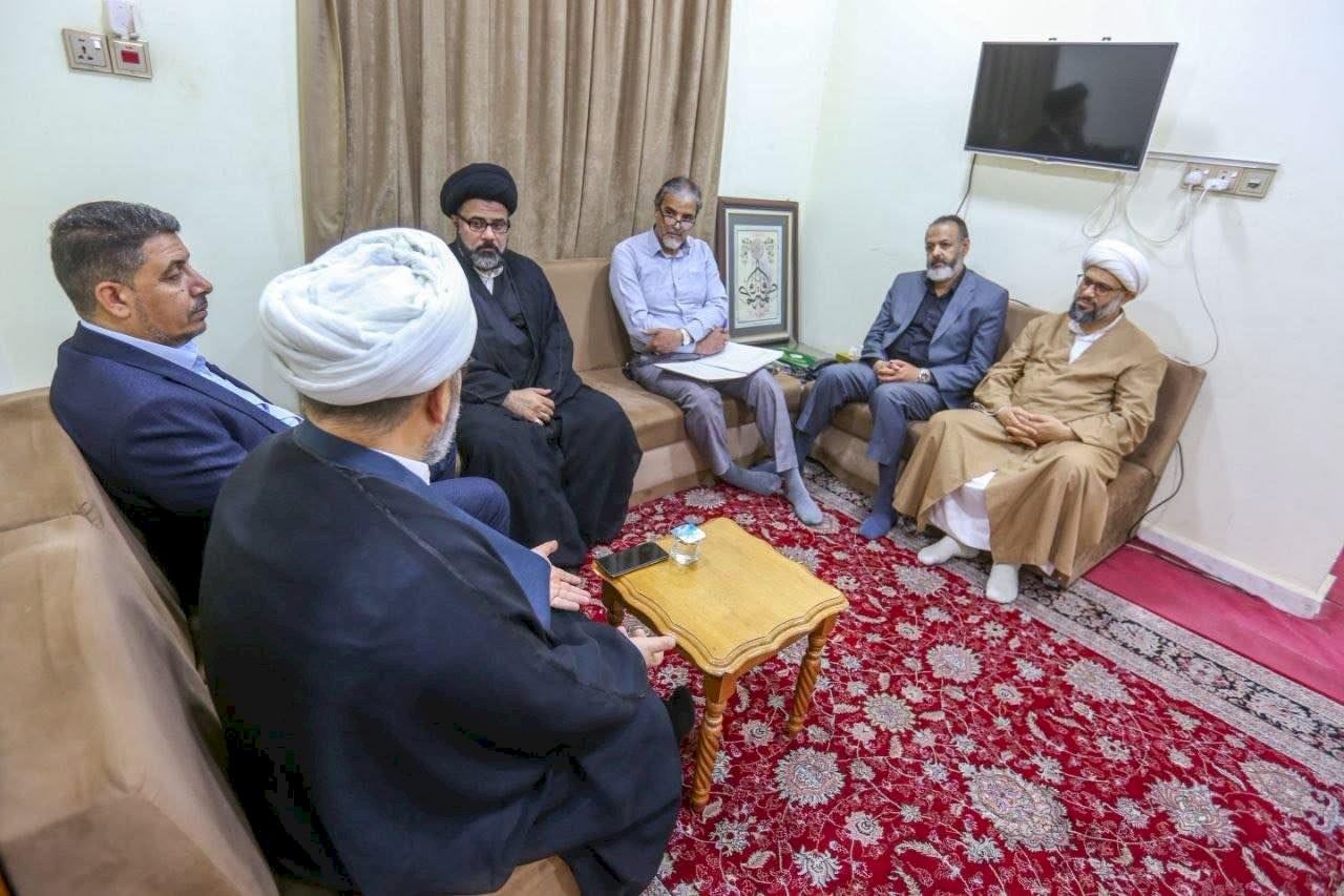 ⭕️ مستشارُ الهيأةِ العُليا لإحياءِ التّراث في العتبة العباسية المقدَّسة، سماحة الشيخ مسلم رضائي يعقد اجتماعاً في مركز تراث البصرة