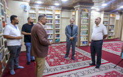 وفدُ قسمِ التاريخِ في كليِّةِ الآدابِ للدِّراساتِ العُليا بجامعةِ البصرةِ يزورُ مركزَ تراثِ البصرةِ