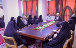 لمناسبة الذكرى السَّنوية التاسعة لفتوى الدِّفاع الكفائي..  المركز يكرِّم مجموعة من الأخوات المساهمات في مشرع كتاب شهداء العقيدة والوطن
