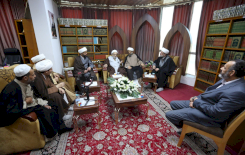 في ذكرى ولادة الإمام الحجَّة المنتظر (عجَّل الله فرجه الشَّريف)   مركزُ تراثِ البصرةِ يستقبلُ الفقيهَ المحقِّقَ  سماحةَ الشَّيخِ نجمِ الدِّين الطبسيِّ