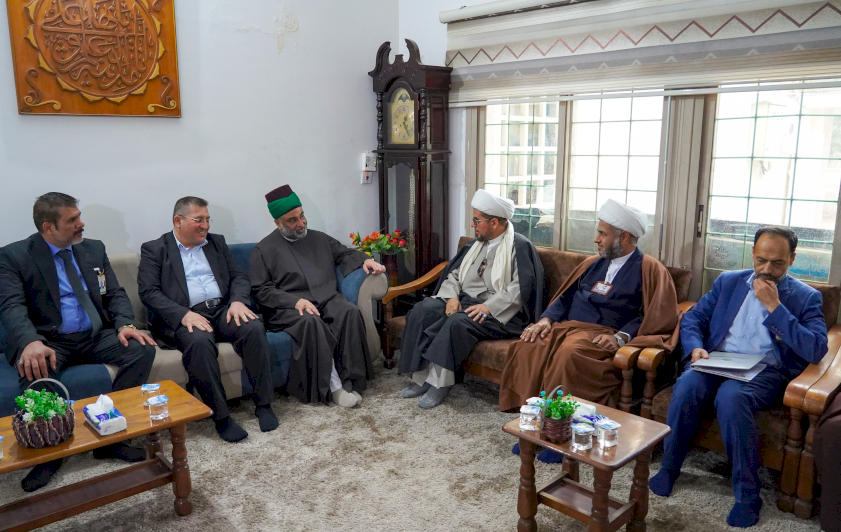 الأمين العام للعتبة العبّاسية المقدسة في رحاب مركز تراث الحلة