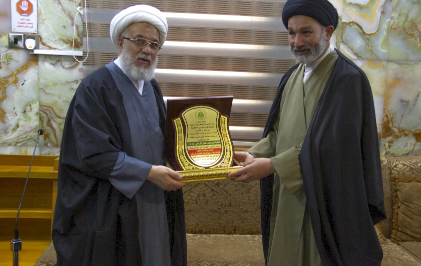 سماحة المتولي الشرعي للعتبة الحسينية (دام عزه) يلتقي وفدًا من اللجنة التحضيرية والعلمية لمؤتمر الزهراء (عليها السلام)