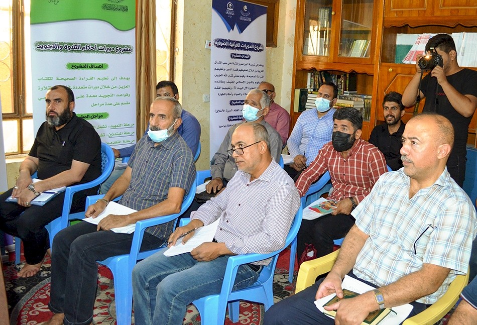 الخويلديُّ يزورُ معهدَ القرآن الكريم فرع بابل