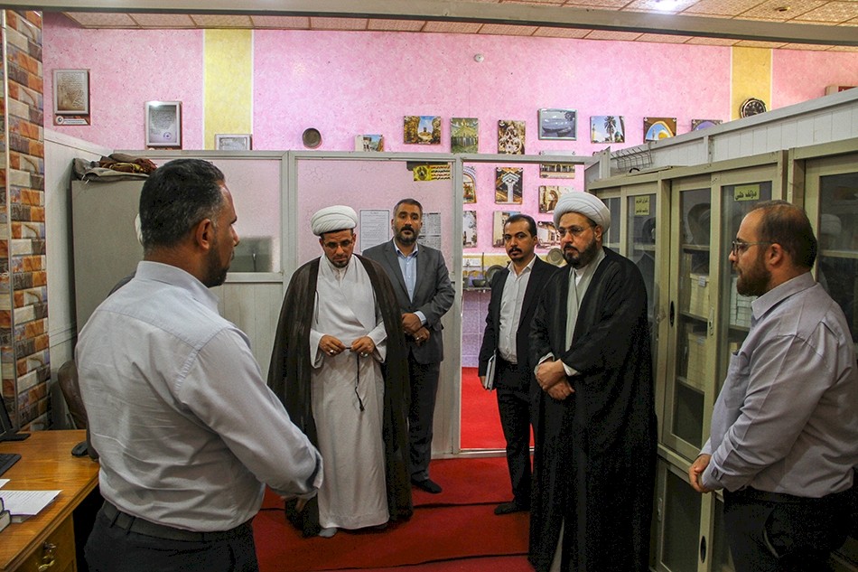 رئاسة قسم شؤون المعارف الإسلامية والإنسانية تزور مركز تراث الحلة