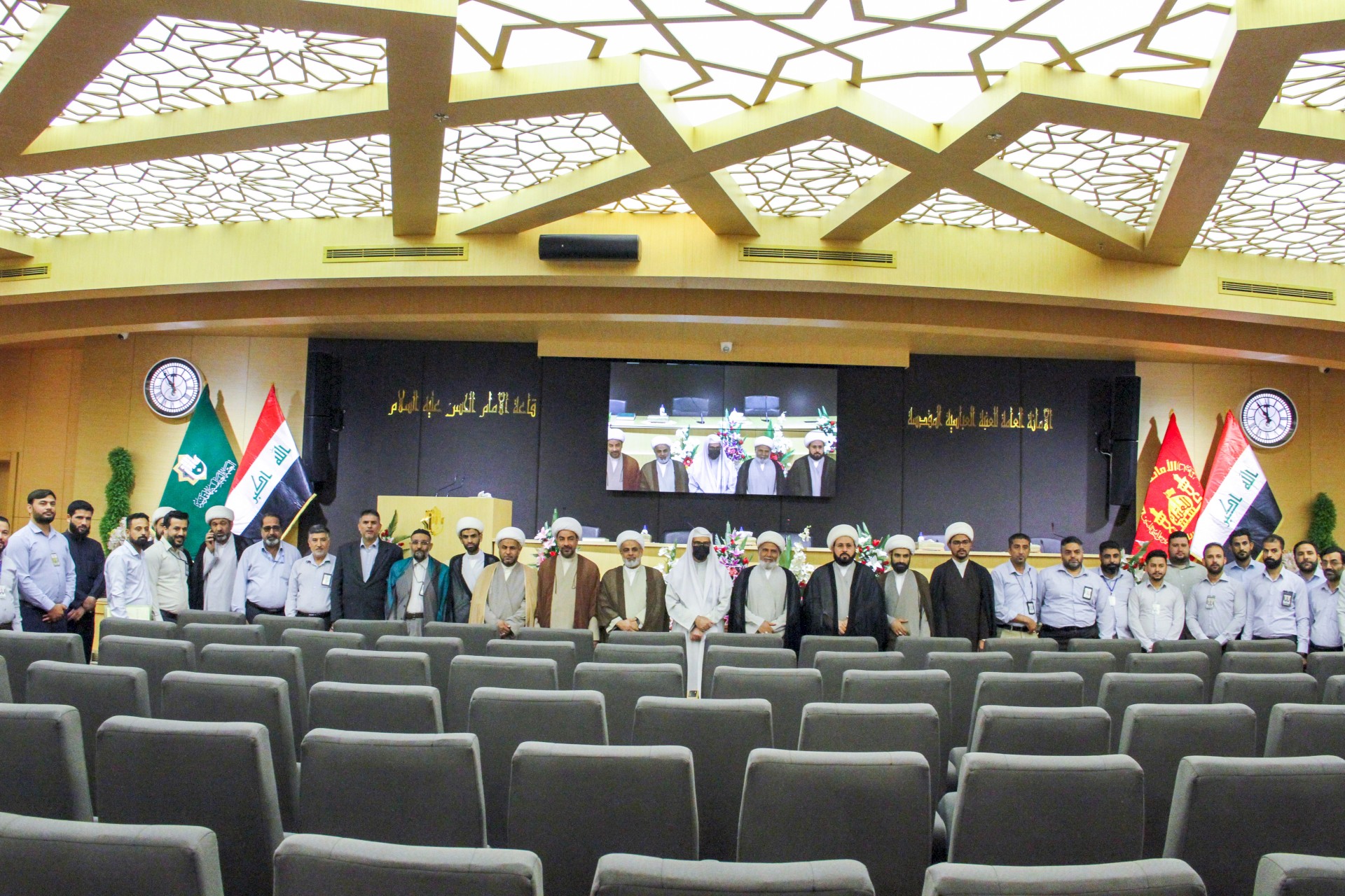 الشيخ الهلالي يلتقي بمنتسبي قسم شؤون المعارف الإسلاميَّة والإنسانيَّة