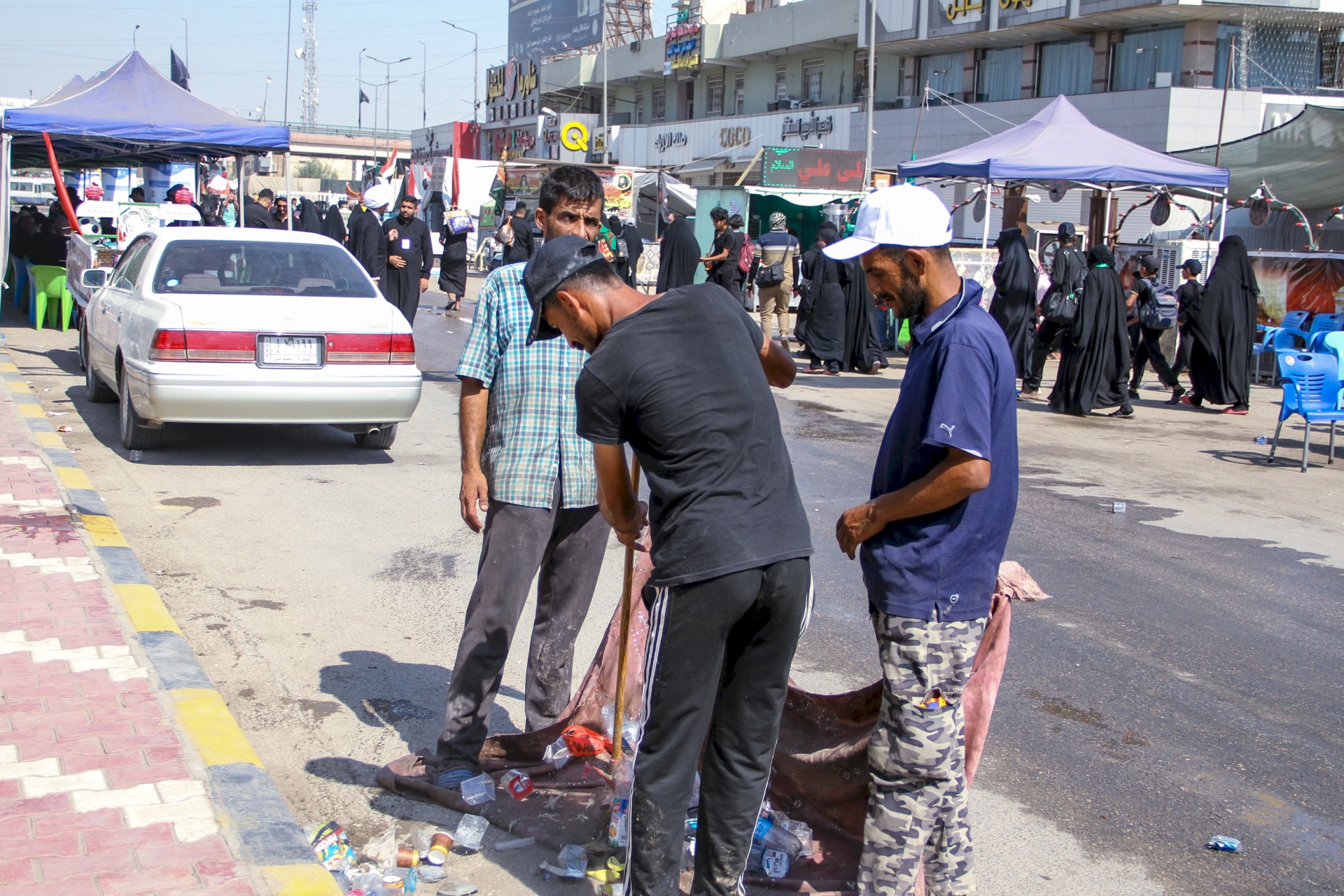 مركز تراث الحلة يواصل تقديم خدماته لزائري سيد الشهداء الامام الحسين (عليه السلام )