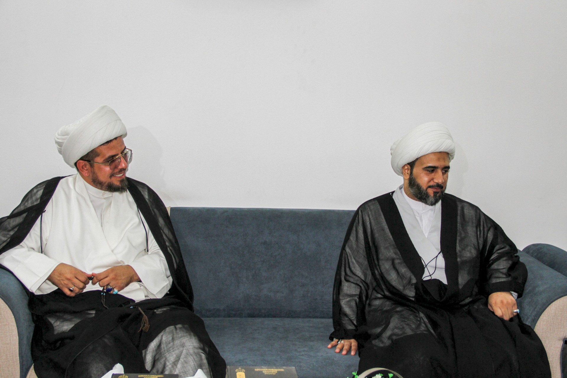 السيد الزاملي والشيخ السيلاوي في ضيافة مركز تراث الحلة