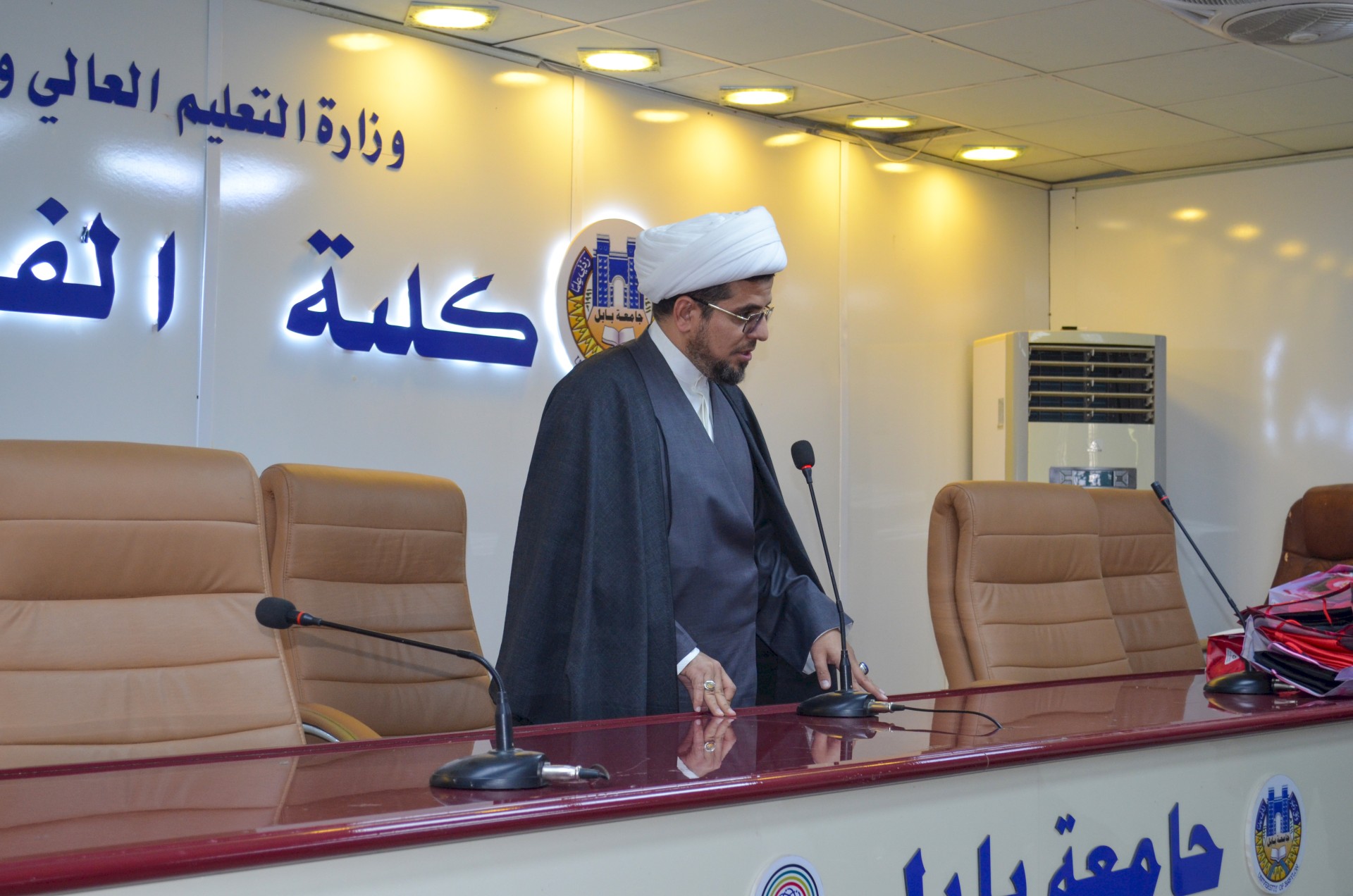 تكريم المشاركين في معرض ولادة الزهراء (عليها السلام )
