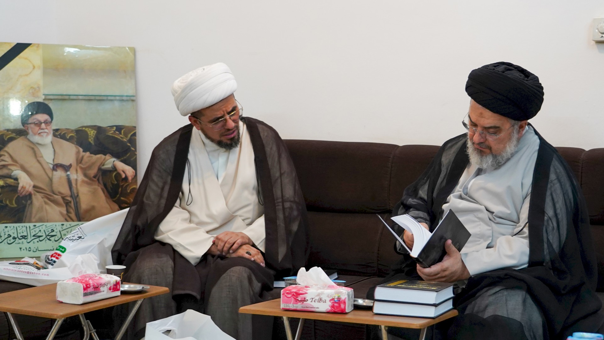 وفد مركز تراث الحلّة يزور سماحة السيد محمّد عليّ بحر العلوم