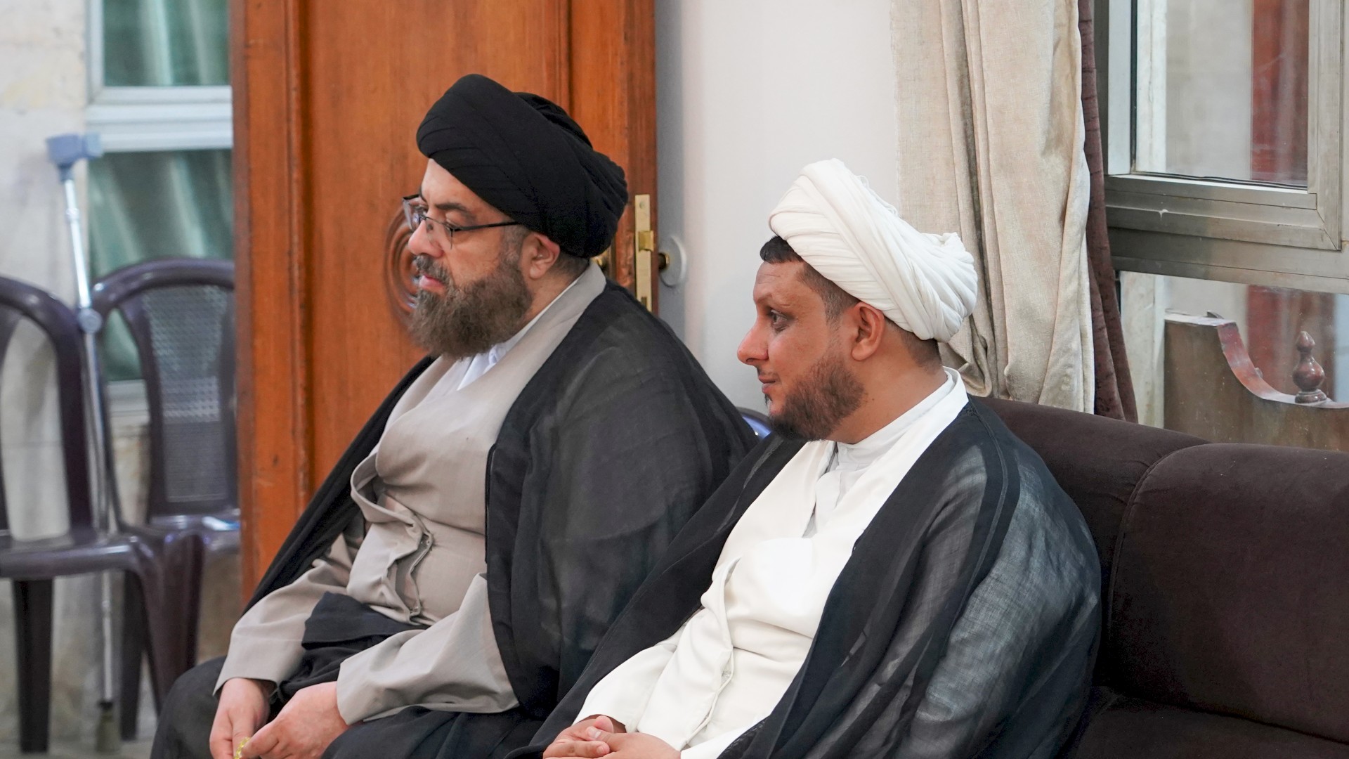 وفد مركز تراث الحلّة يزور سماحة السيد محمّد عليّ بحر العلوم