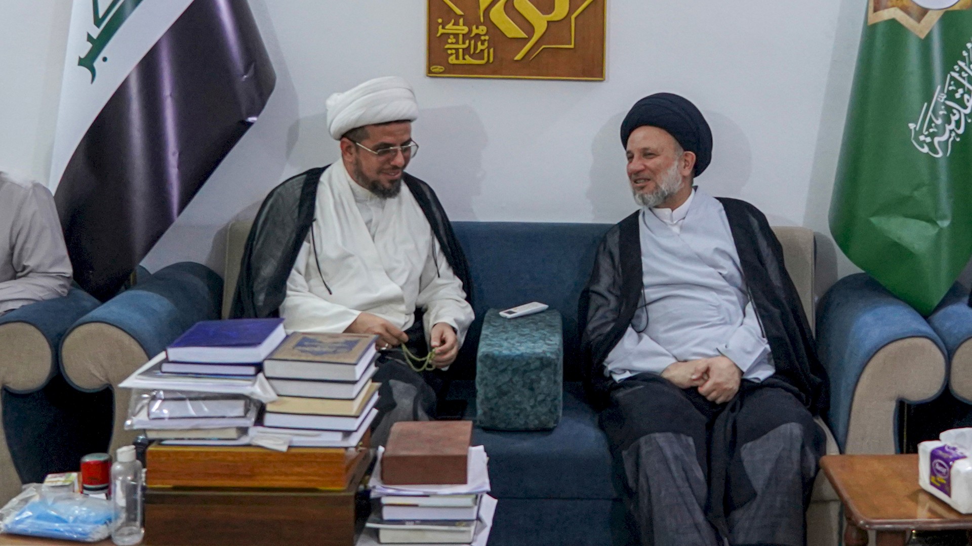 سماحة السيّد عزّ الدين الحكيم (دام عزّه) يزور مركز تراث الحلّة