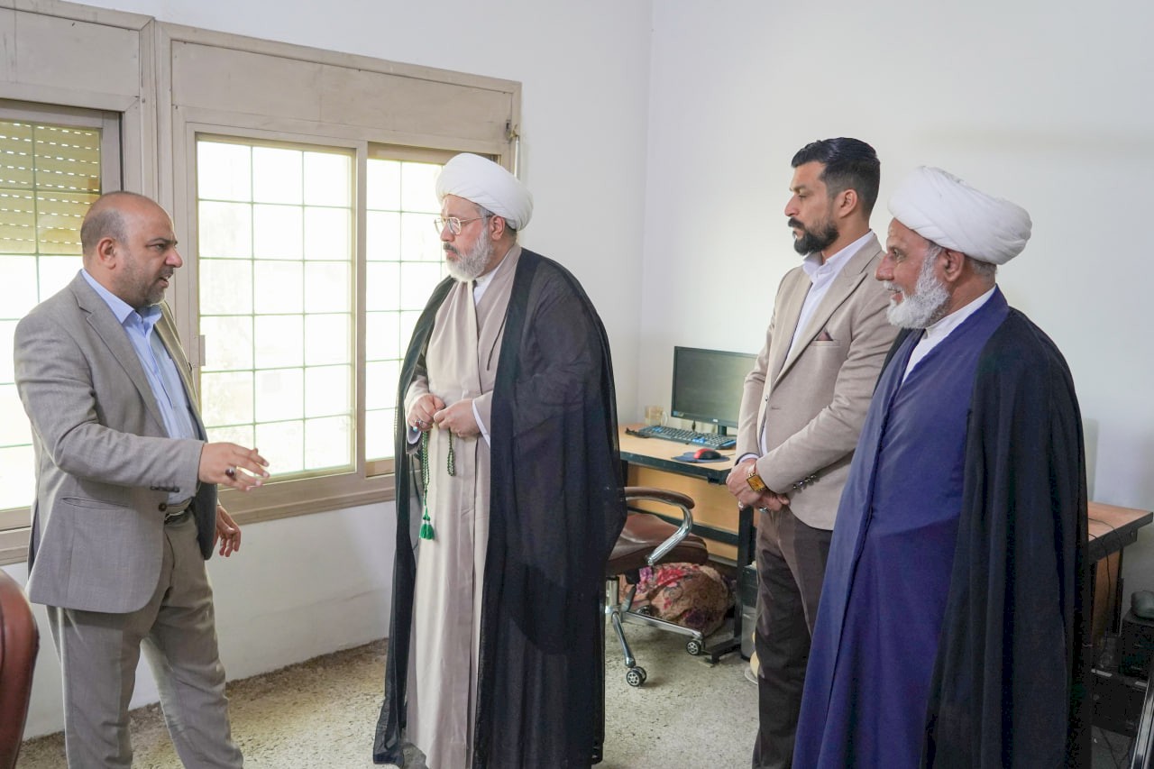 رئيس قسم شؤون المعارف الإسلامية والإنسانيّة يزور مركز تراث الحلّة