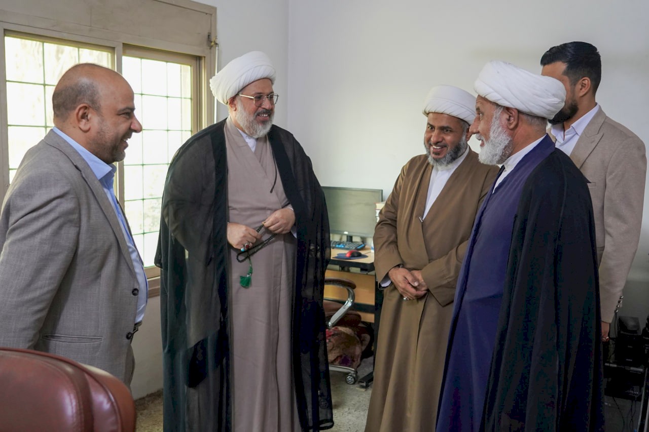 رئيس قسم شؤون المعارف الإسلامية والإنسانيّة يزور مركز تراث الحلّة