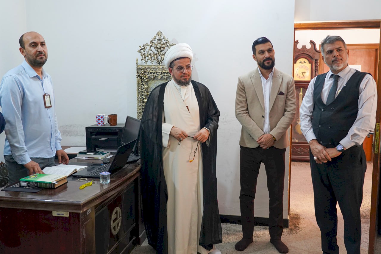 رئيس قسم شؤون المعارف الإسلامية والإنسانيّة يزور مركز تراث الحلّة