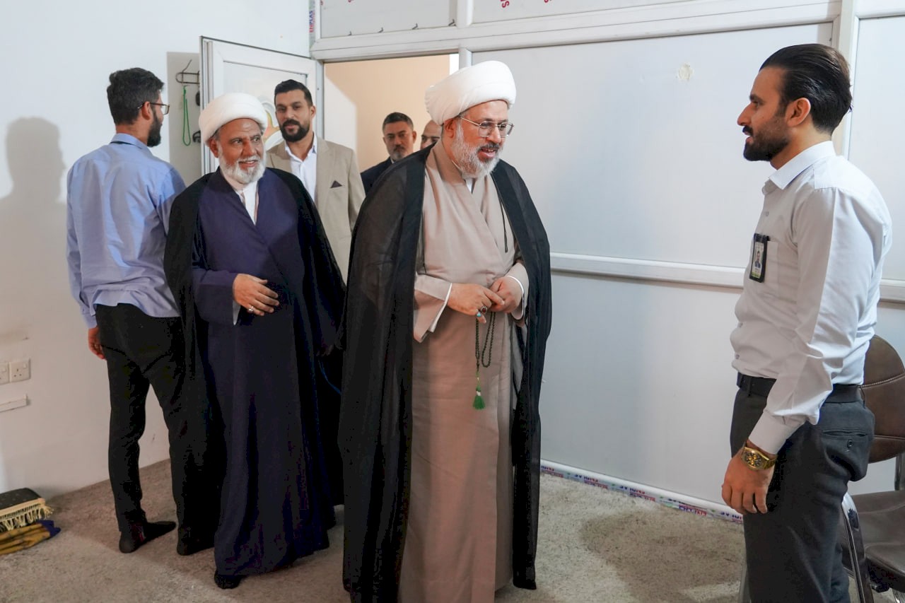 رئيس قسم شؤون المعارف الإسلامية والإنسانيّة يزور مركز تراث الحلّة