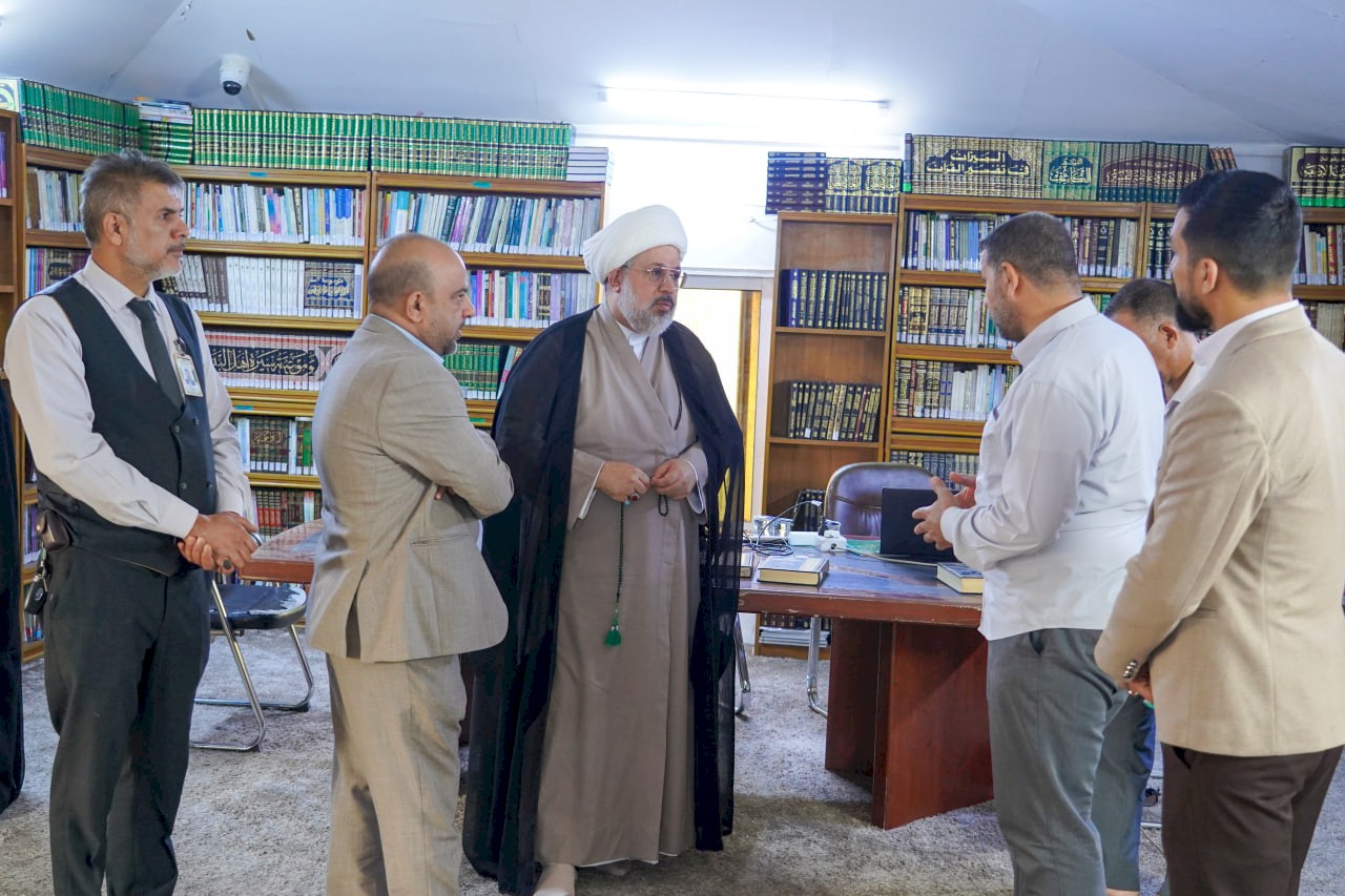 رئيس قسم شؤون المعارف الإسلامية والإنسانيّة يزور مركز تراث الحلّة