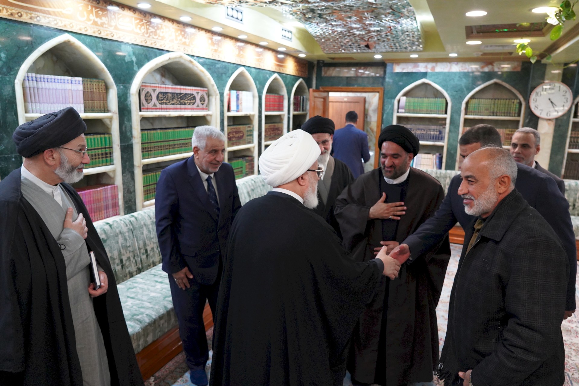 سماحة المتولي الشرعي للعتبة الحسينية (دام عزه) يلتقي وفد اللجنة التحضيرية والعلمية للمؤتمر العلمي الدولي الخامس عن سيدة نساء العالمين فاطمة الزهراء (عليها السلام)