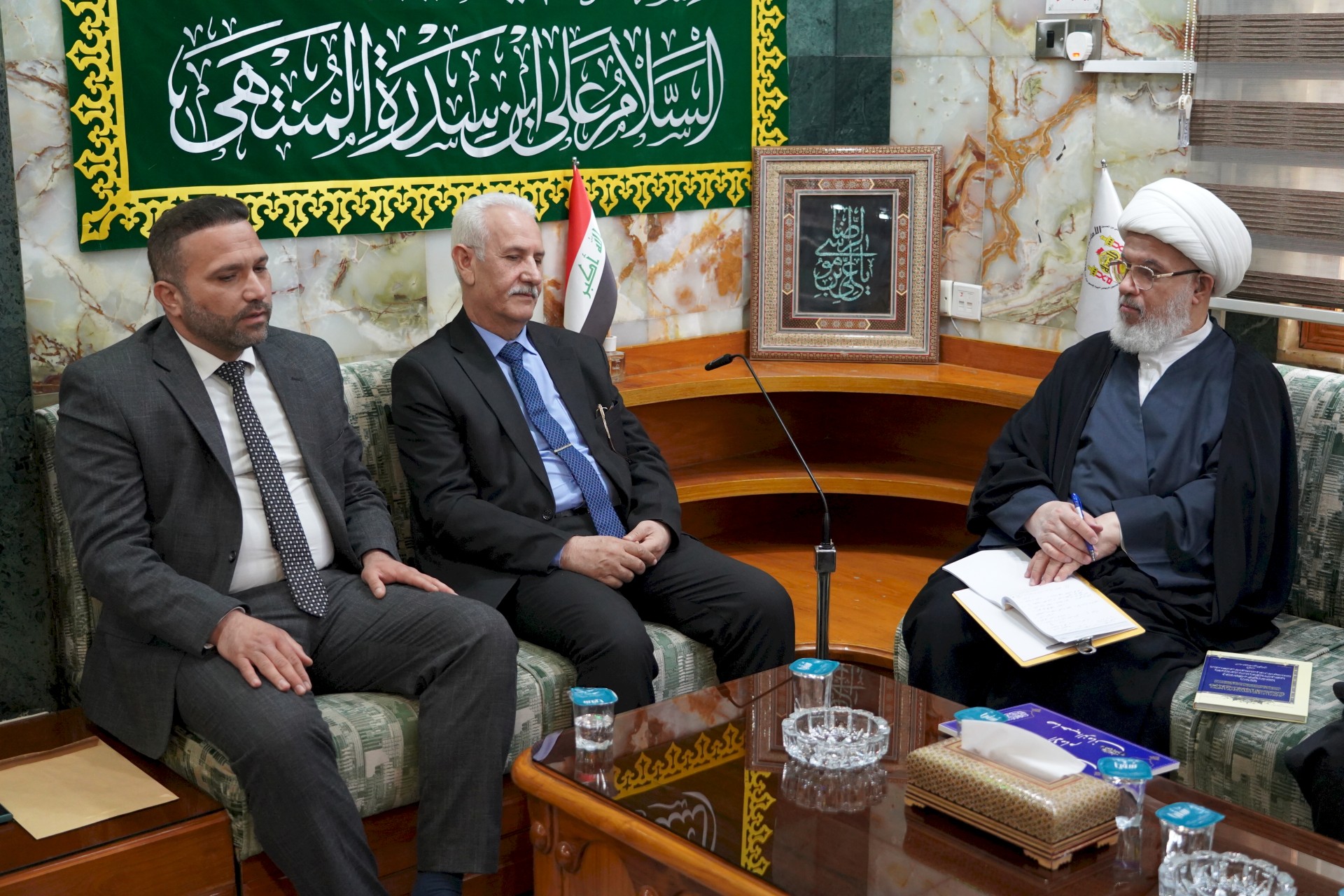 سماحة المتولي الشرعي للعتبة الحسينية (دام عزه) يلتقي وفد اللجنة التحضيرية والعلمية للمؤتمر العلمي الدولي الخامس عن سيدة نساء العالمين فاطمة الزهراء (عليها السلام)