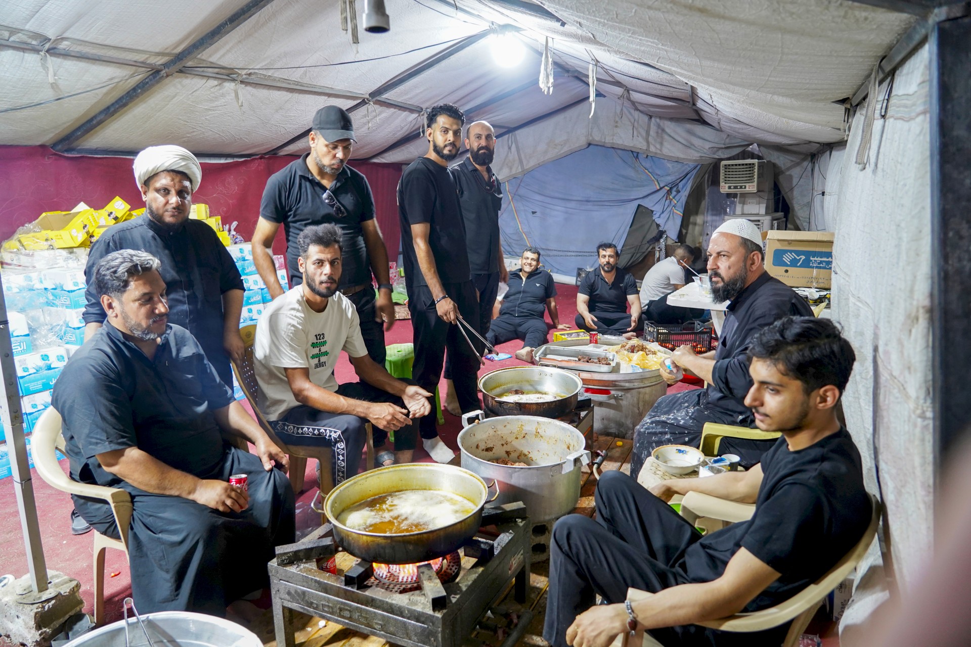 ببركات سيّد الشُّهداء (عليه السلام).. مركز تراث الحلّة يختتم برنامجَه الخِدميّ لزائري الأربعين...