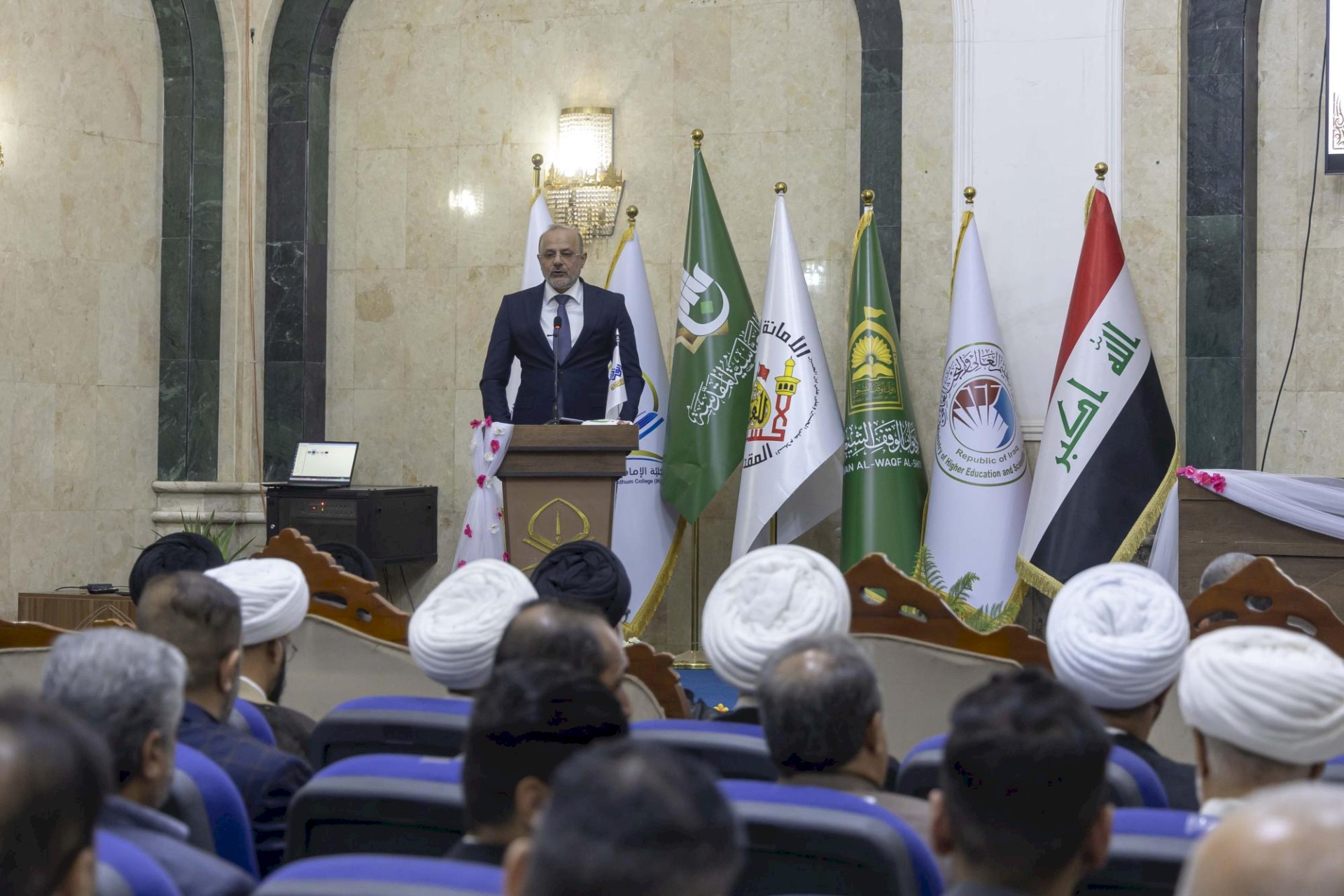 برعاية العتبتين المقدستين.. اختتام فعاليات مؤتمر القرآن والعترة الدولي الأول في محافظة بابل
