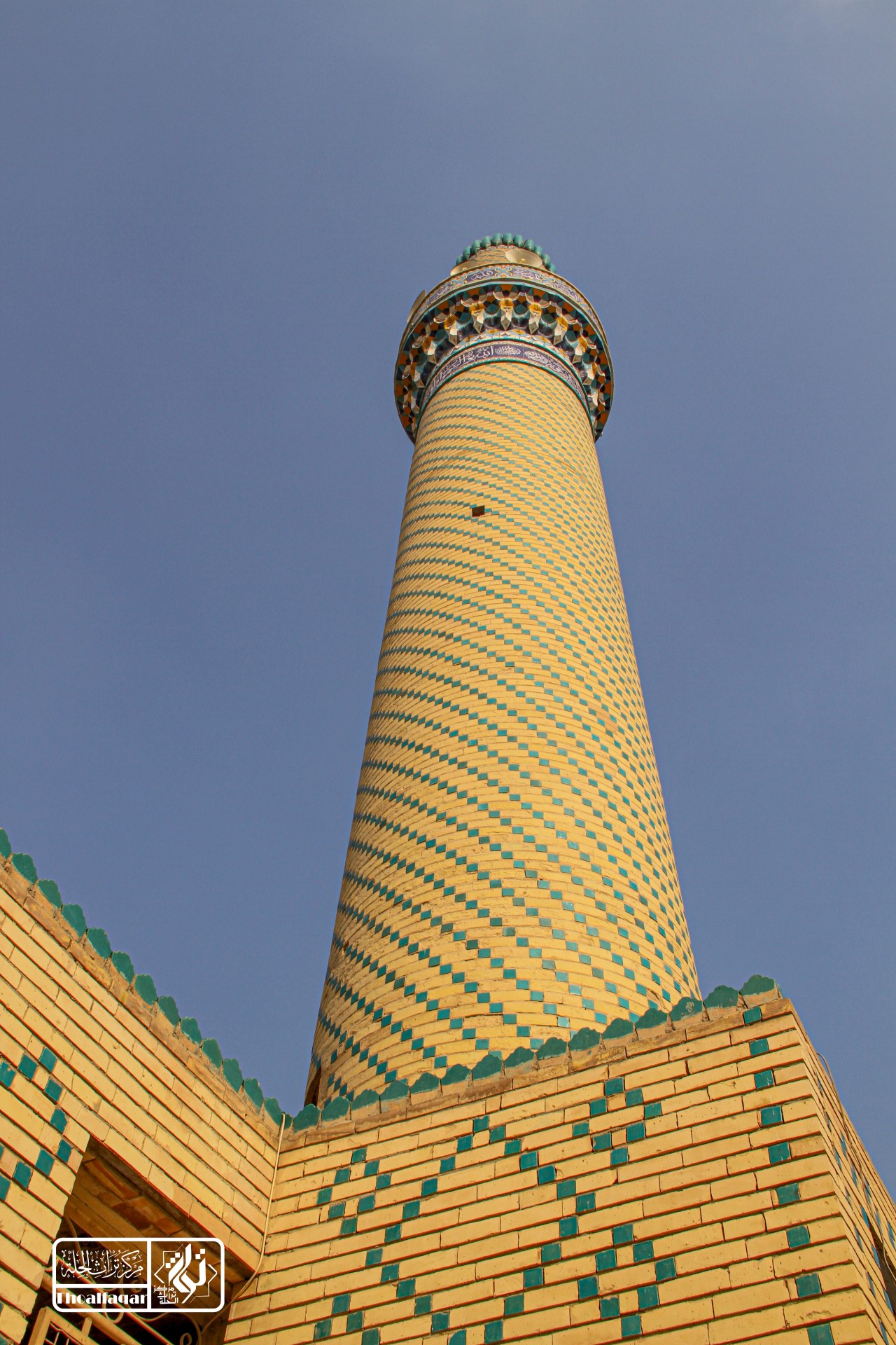 مرقد العلاّمة ابن إدريس الحلي - مدينة الحلة - اعلام مركز تراث الحلة
