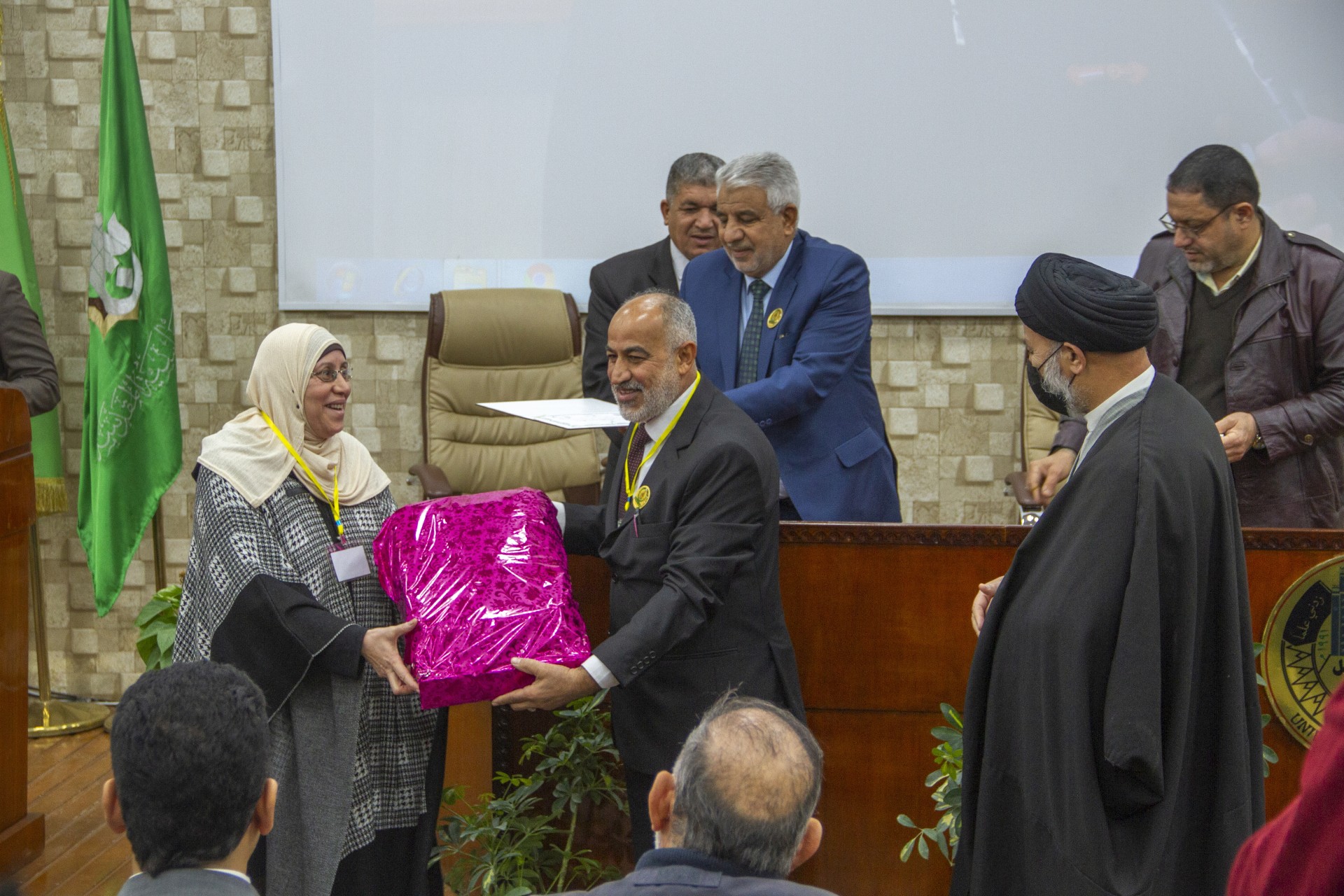 تقرير مصور عن فعاليات المؤتمر العلمي الدولي الثاني عن سيدة نساء العالمين الزهراء (عليها السلام)