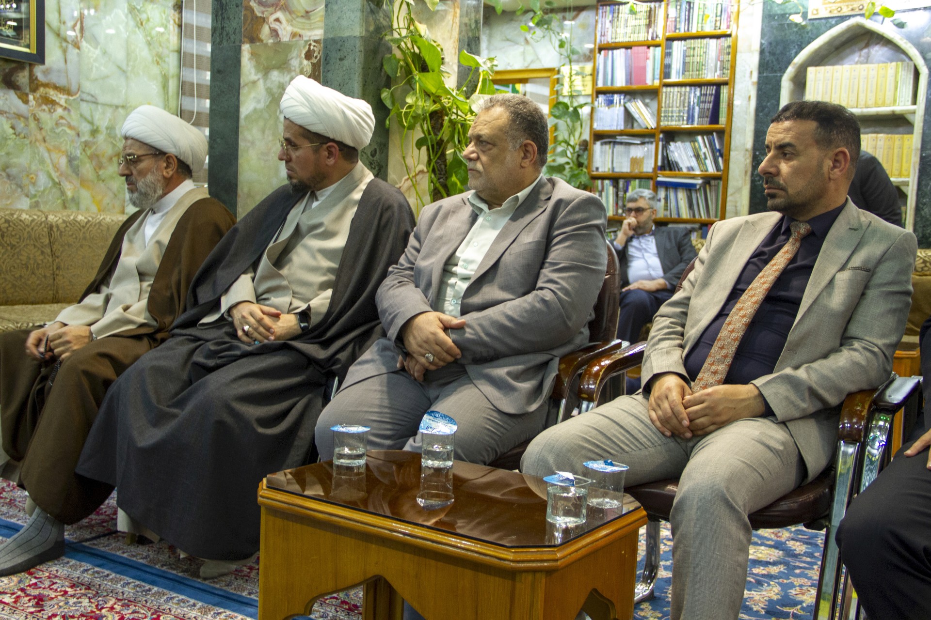 سماحة المتولي الشرعي للعتبة الحسينية (دام عزه) يلتقي وفدًا من اللجنة التحضيرية والعلمية لمؤتمر الزهراء (عليها السلام)