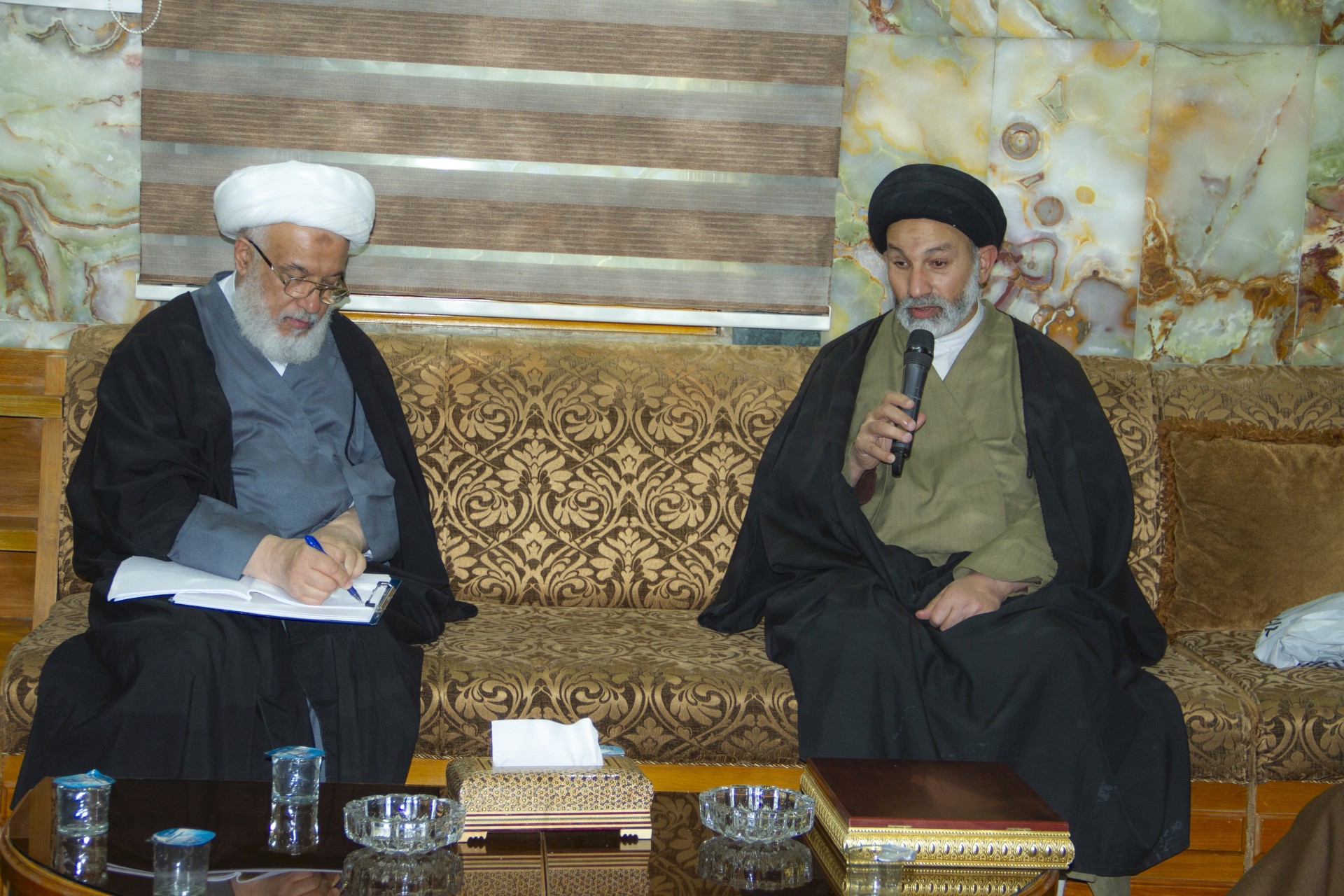 سماحة المتولي الشرعي للعتبة الحسينية (دام عزه) يلتقي وفدًا من اللجنة التحضيرية والعلمية لمؤتمر الزهراء (عليها السلام)