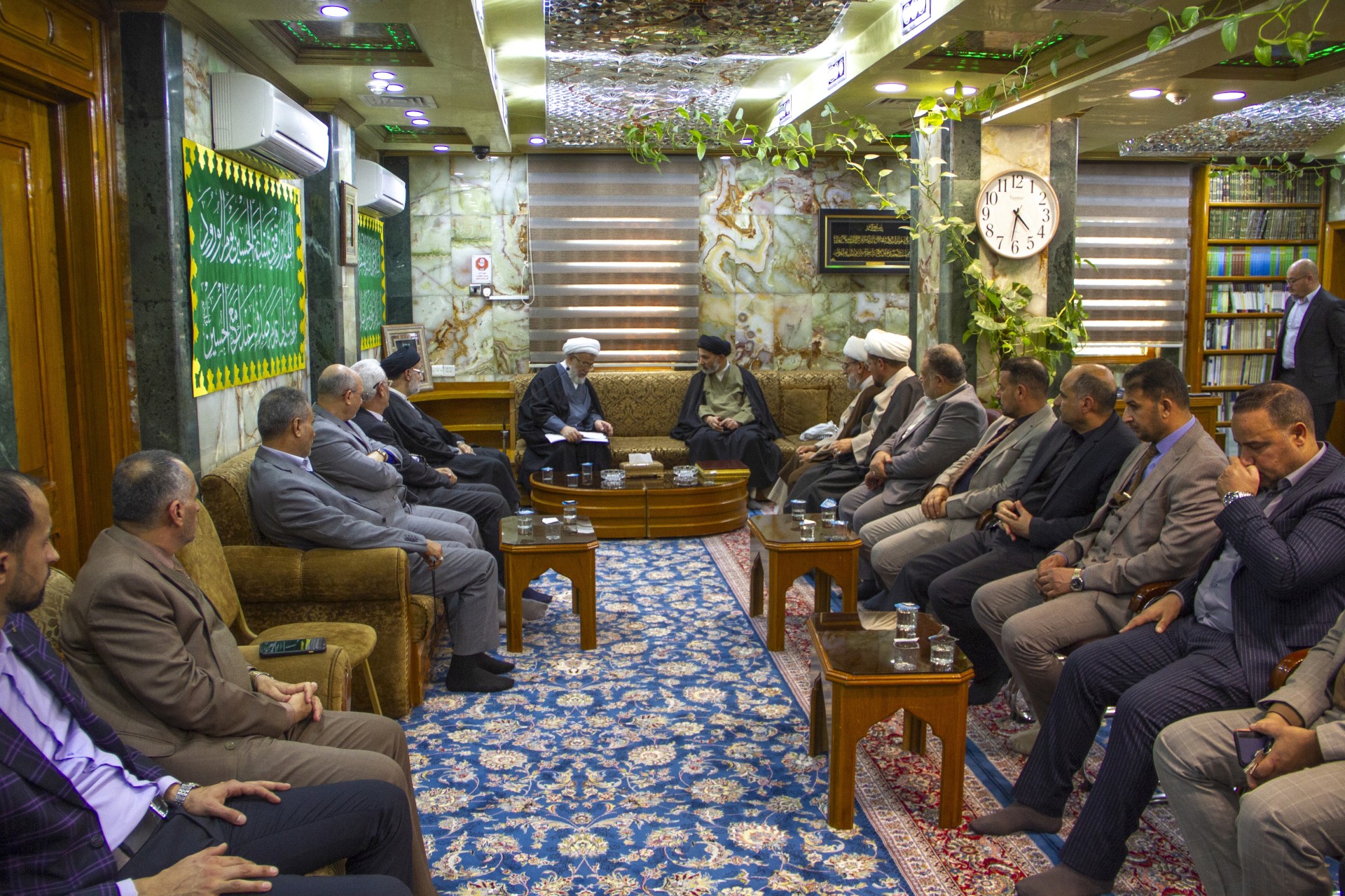 سماحة المتولي الشرعي للعتبة الحسينية (دام عزه) يلتقي وفدًا من اللجنة التحضيرية والعلمية لمؤتمر الزهراء (عليها السلام)