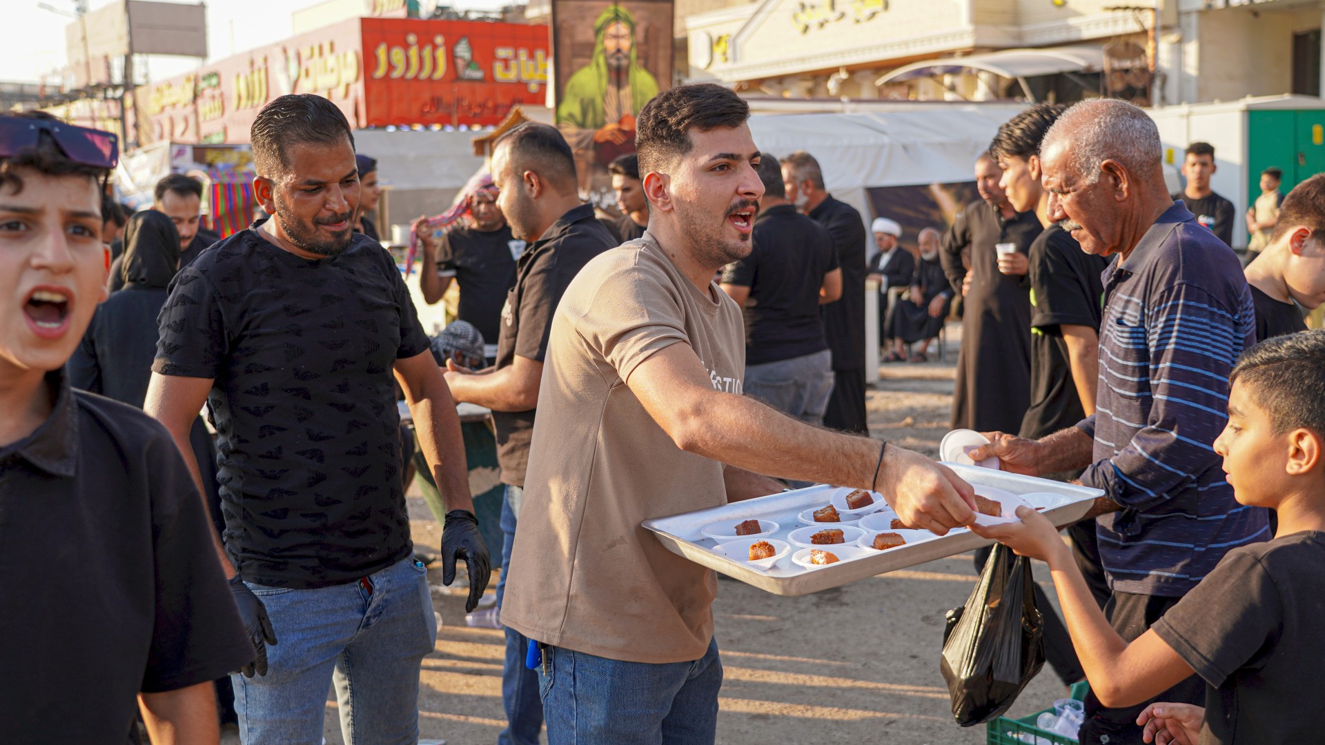 موكب مركز تراث الحلة في  احياء مسيرة الأربعين 1446