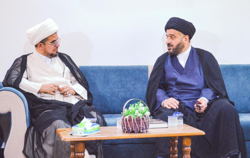 السيد نذير الحسني  في رحاب مركز تراث الحلة