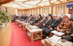 وفدٌ من مركز تراث الحلّة يحضر الندوة التأبينيّة في الذكرى الخمسين لرحيل المرجع الدينيّ آية الله العظمى السيّد محمد هادي الميلاني