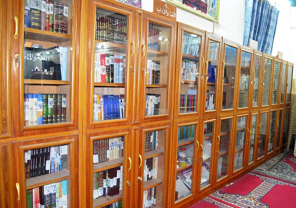 مكتبة مسجد الكرامة في مدينة الحلة