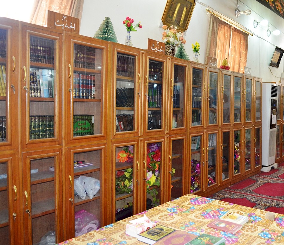 مكتبة مسجد الكرامة في مدينة الحلة