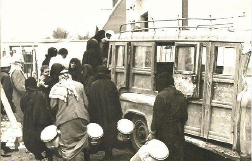 الباص الخشبي يغادر الحلة
