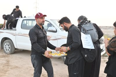 بالصور: مركز تراث الجنوب يستمر بتقديم الخدمات للزائرين عبر موكب (جنوب الولاء لحامل اللواء)