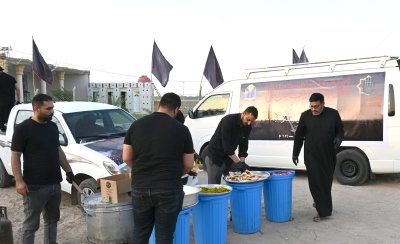 في يومه الثالث .. موكب (جنوب الولاء لحامل اللواء) الخدمي يستمر بتقديم الخدمات للزائرين