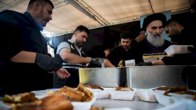 موكب جنوب الولاء لحامل اللواء ينطلق من جنوب الولاء إلى كربلاء المقدسة ليكمل مسيرته الخدمية