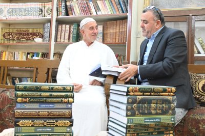 وحدة الدراسات تسبر أغوار المخطوط وتنقب في سيرة آل حيدر