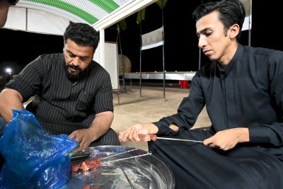 موكب (جنوب الولاء) يفتتح خدمته ويوزع وجبات الإفطار لزائري الأربعينية