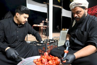 حتى بلوغ الأربعين .. موكب (جنوب الولاء لحامل اللواء) مستمر بتقديم خدماته للزائرين الكرام