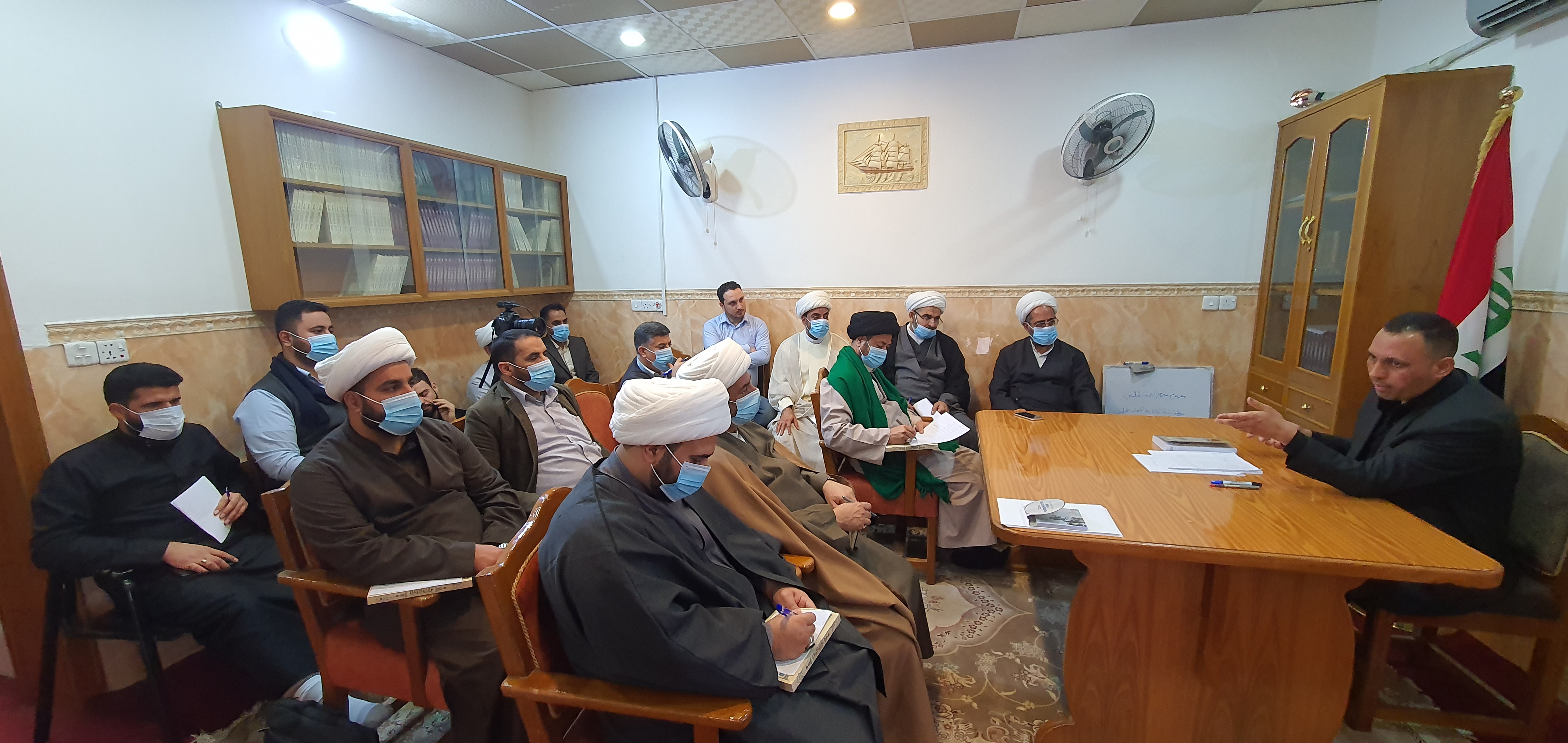 مركزُ تُراث كربلاء يقيمُ دورةً بعنوان (منهج البحث العلميّ)