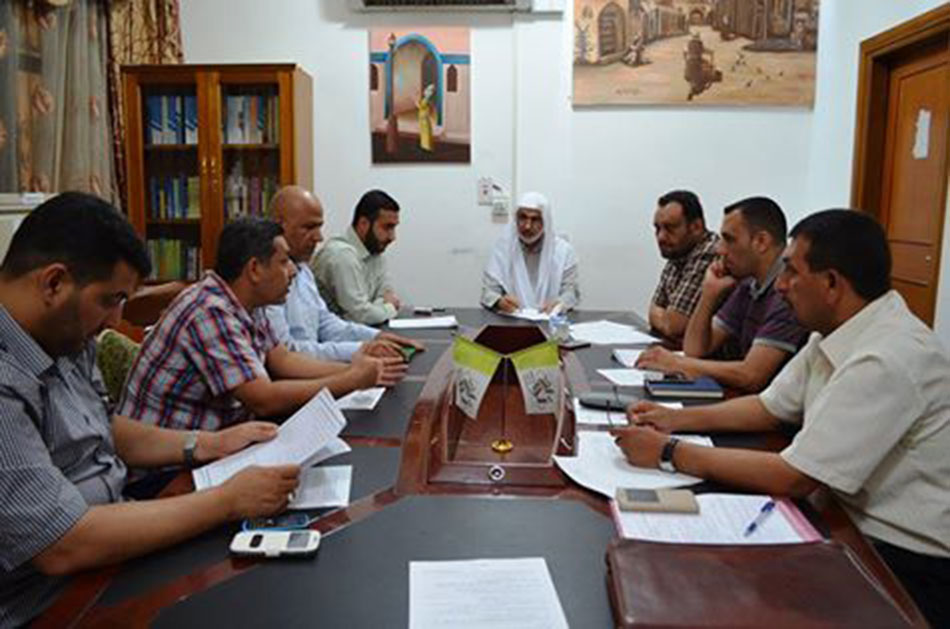 جانب من اجتماع الهيأتين الاستشارية والتحريرية لمجلة تراث كربلاء