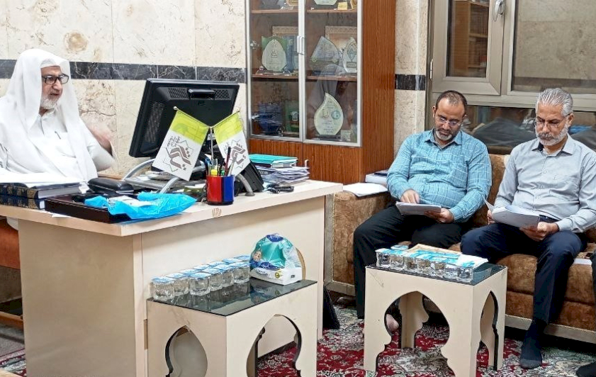 إدارة مركز تراث كربلاء تعقد اجتماعًا لتوزيع المهام وتطوير مجلة "تراث كربلاء"