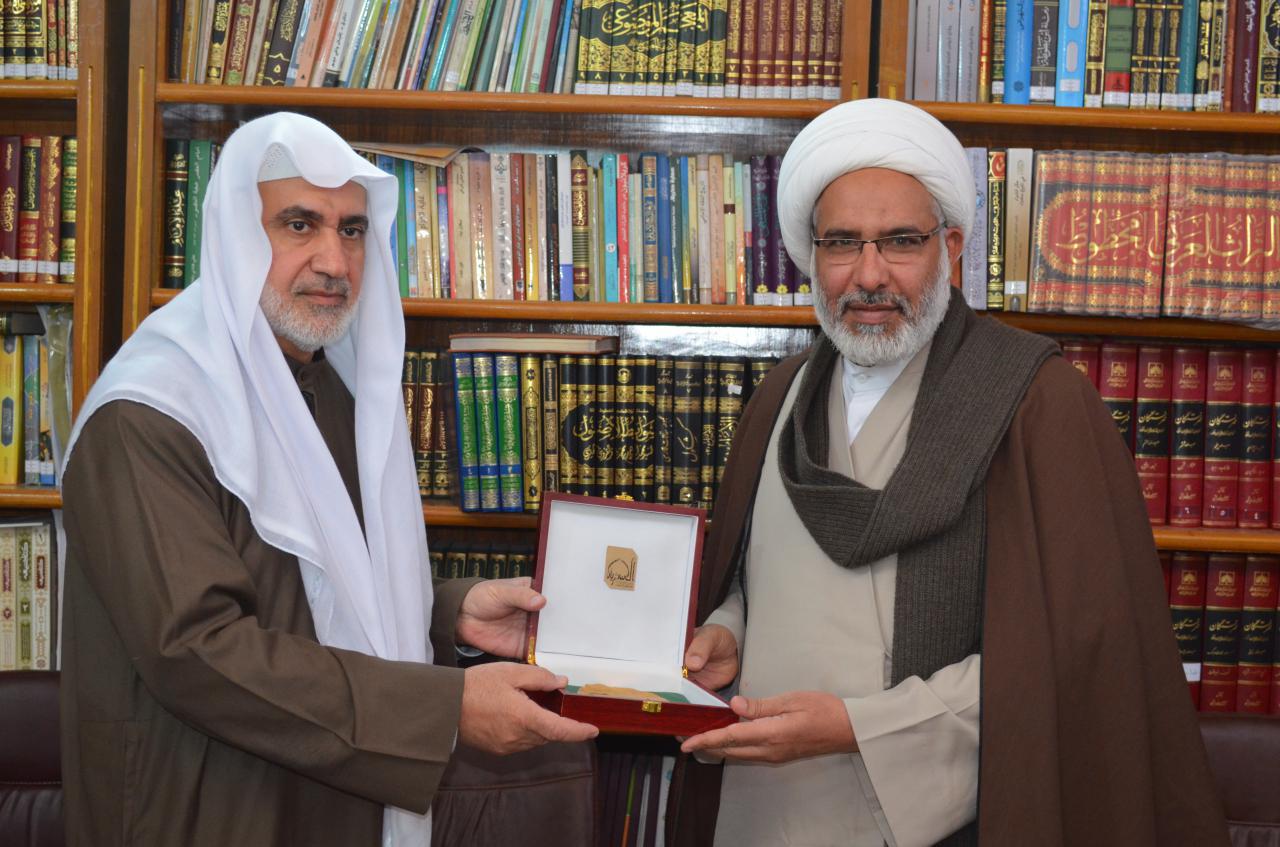 مدير مركز تراث كربلاء يزور عدداً من المكتبات والمراكز التراثية في النجف الأشرف