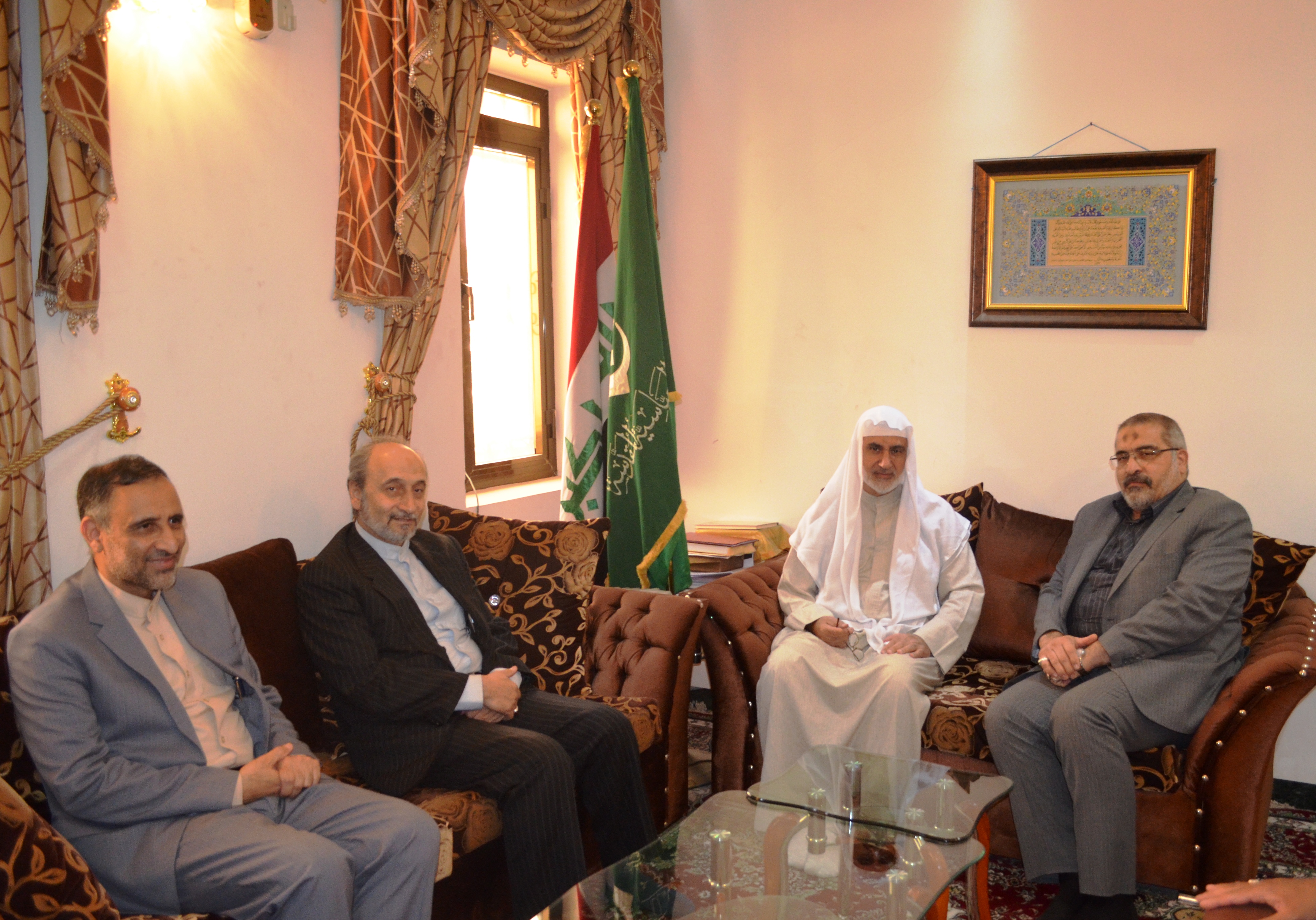 مدير مركز تراث كربلاء يستقبل القنصل الايراني في مدينة كربلاء المقدّسة والوفد المرافق له